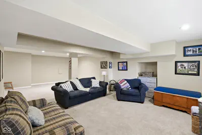 9801 Logan Lane, Fishers - 46