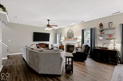 3553 White Cliff Way, Whitestown - 7