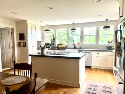 8122 Hall School Road, Monrovia - 8