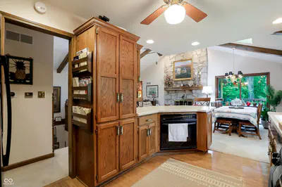 7592 Poplar Point Drive, Trafalgar - 18