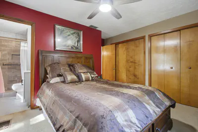 1170 W Base Road, North Vernon - 31