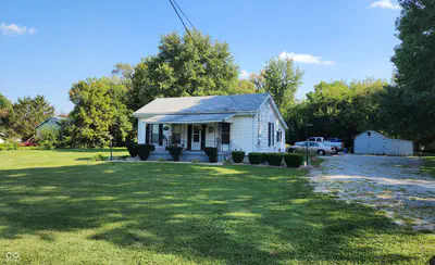 1215 Washington Avenue, Shelbyville