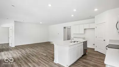 7320 Big Bend Boulevard, Camby - 11