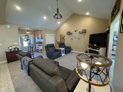 1485 Monroe Way, Rushville - 12