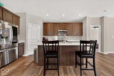 368 Tamarack Larch Boulevard, Cicero - 10
