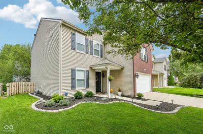 9906 Orange Blossom Trail, Fishers - 2