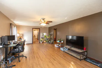 1003 Center Street, Seymour - 6