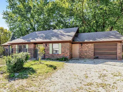 302 N Madison Street, Knightstown - 2