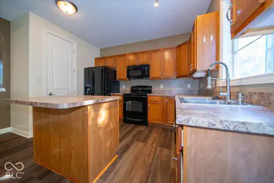 10811 Meadow Wing Court, Noblesville - 12