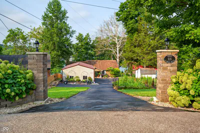 235 Eagle Drive, Nineveh