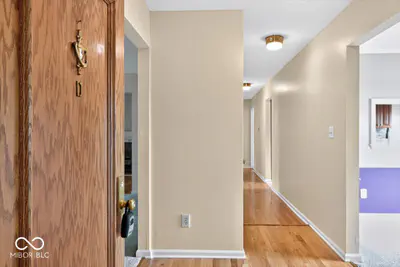 528 Hunters Drive, Carmel - 11