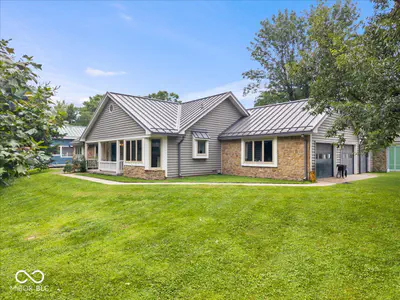 5805 800, Zionsville