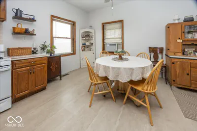 10025 County Road 450 Road, Shirley - 15