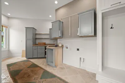 11624 Willow Springs Drive, Zionsville - 43