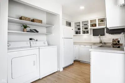 586 Hunters Drive, Carmel - 12