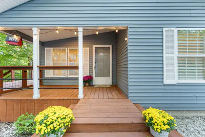 9444 N Gray Avenue, Unionville - 3