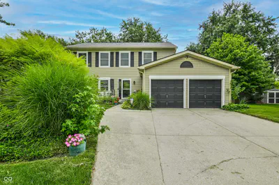 909 Farmview Lane, Carmel