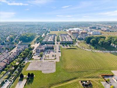 13514 Molique Boulevard, Fishers - 34