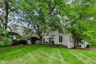 8437 500, Zionsville - 102