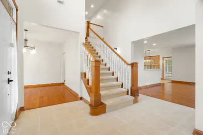 725 Greystone Court, Columbus - 17