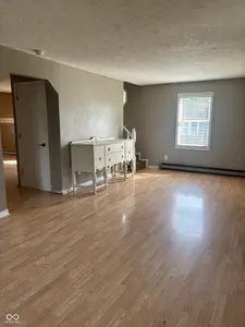 114 E 11th Street, Alexandria - 6