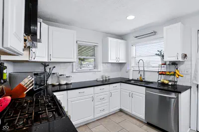 1702 Campbell Avenue, Indianapolis - 18