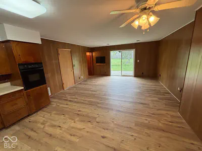 210 Hillside Drive, Hartford City - 17