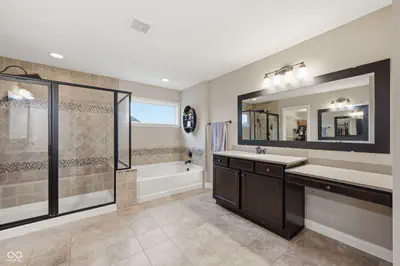 1188 Clearwell Drive, Greenwood - 33