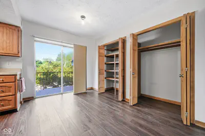 320 Elmead Court, Greenwood - 6