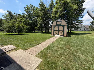 632 Runnymede Court, Greenfield - 32