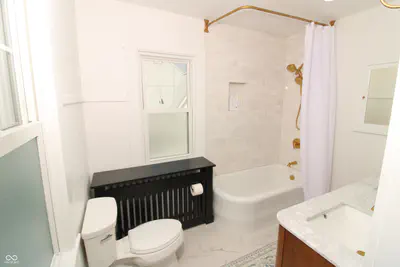 415 S Jennings Street, North Vernon - 24