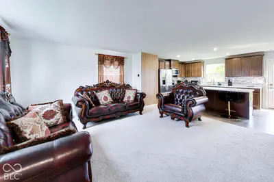 2289 Holiday Creek Drive, Whitestown - 4