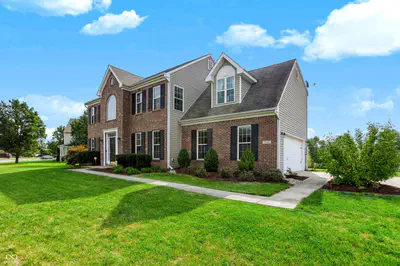 3227 Woodhaven Way, Bargersville - 2