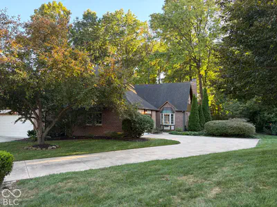 2065 Oldfields Circle South Drive, Indianapolis - 2