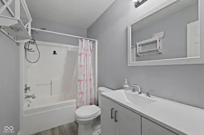 6677 Wimbledon Drive, Zionsville - 17