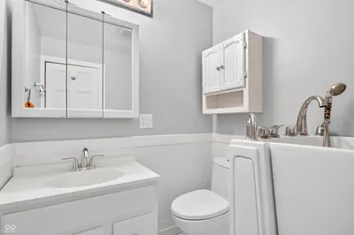 2846 Hillside Drive, Bedford - 28