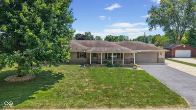 885 Broadway North Drive, Plainfield - 7
