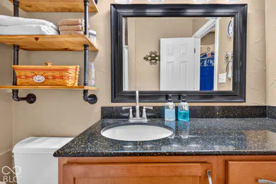 261 Oakwood, Greenwood - 48