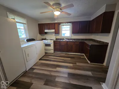 2410 State Street, New Castle - 14
