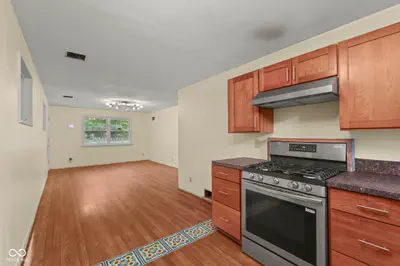 4646 Woodland Drive, Indianapolis - 6