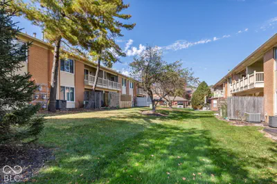 581 Hunters Drive, Carmel - 34