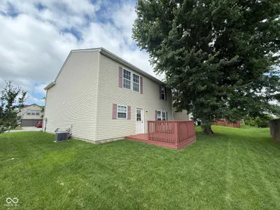 10022 Sapphire Berry Lane, Fishers - 5