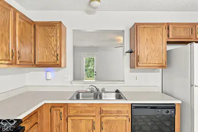 5916 Rolling Bluff, Indianapolis - 8