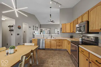 5701 Suffolk Drive, Plainfield - 10