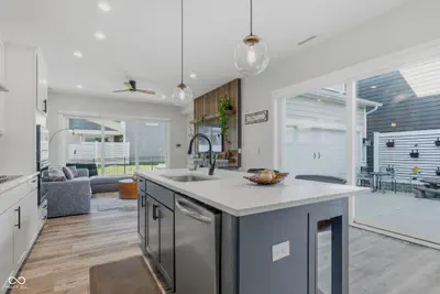 6939 Pickett Place, Carmel - 21