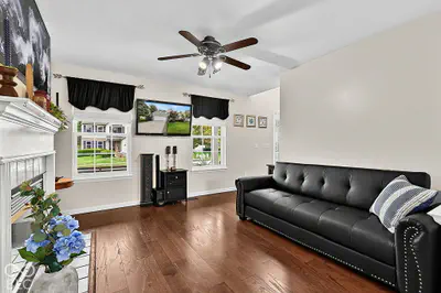 703 Trent Drive, Greenwood - 10