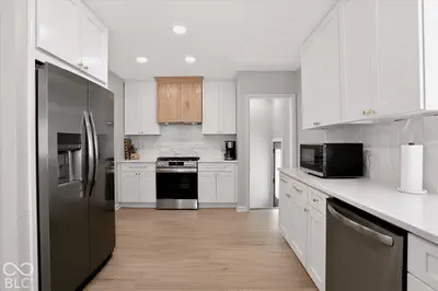 132 W 41st Street, Indianapolis - 17