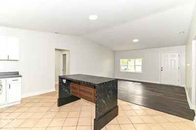 9226 Rochelle Drive, Indianapolis - 10