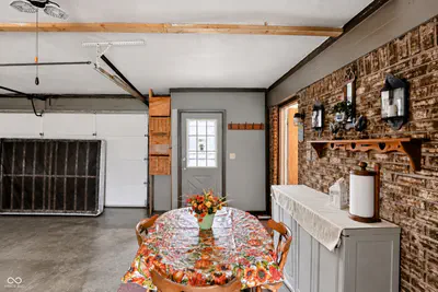 5311 300, New Palestine - 36