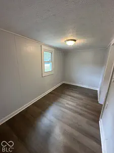208 N East, Roachdale - 43